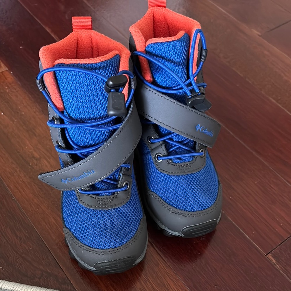 Columbia Blue and Gray Outdoor Boots with Sturdy Sole